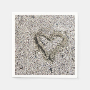 Serviette En Papier Coeur romantique dans le sable Photo