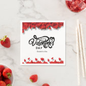 Serviette En Papier Cœurs rouges Joyuse Saint-Valentin (En situation)