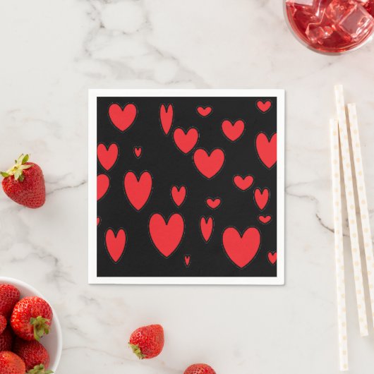 Serviette En Papier Coeurs rouges sur noir (En situation)