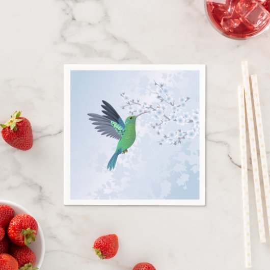 Serviette En Papier Colibri Vert Avec Fleur De Cerisier Bleu (En situation)