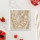 Serviette En Papier Collier de perles sur dentelle d'ivoire (En situation)