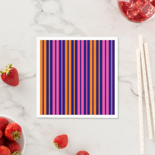 Serviette En Papier Conception de rayures verticales orange bleu rose (En situation)
