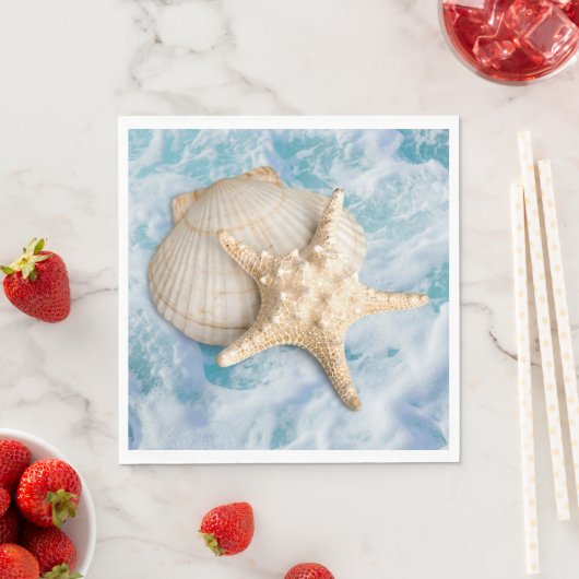 Serviette En Papier Coquillages Sur La Plage (En situation)