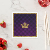 Serviette En Papier Couronne dorée et pourpre royale Élégante histoire (En situation)