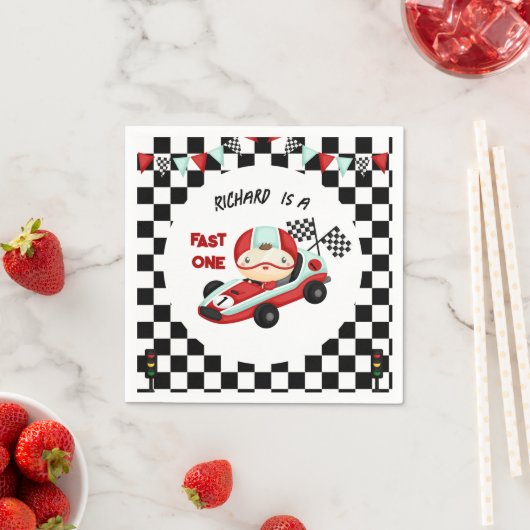 Serviette En Papier Course de voitures de course thème d'anniversaire  (En situation)