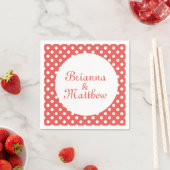 Serviette En Papier Coutume Rouge & Blanc Polka Dot Bride & Groom (En situation)
