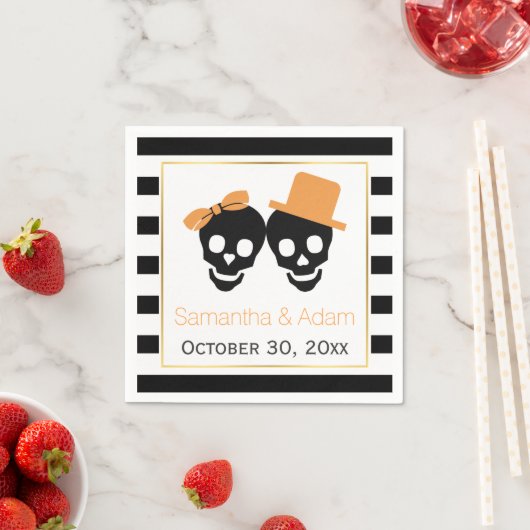 Serviette En Papier Crânes couple et rayures Halloween mariage (En situation)