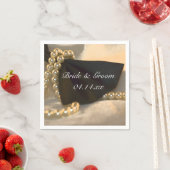 Serviette En Papier Cravate Black Bow et Mariage White Pearl (En situation)