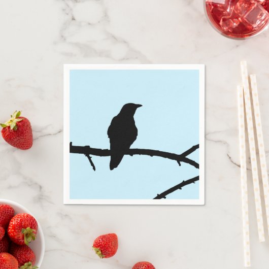 Serviette En Papier Croisement Sur Une Branche (En situation)