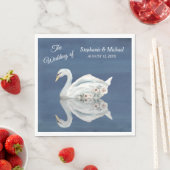 Serviette En Papier Cygne floral blanc sur Mariage bleu (En situation)
