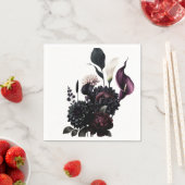 Serviette En Papier Dark Moody Romantic Floral Mariage blanc (En situation)