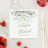 Serviette en papier de mariage à feuillage vert (En situation)