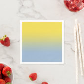 Serviette En Papier Dégradé bleu clair jaune minimal (En situation)