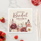 Serviette En Papier Déjeuner de mariage floral crème Bourgogne (En situation)