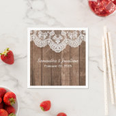 Serviette En Papier Dentelle blanche rustique et Mariage en bois (En situation)