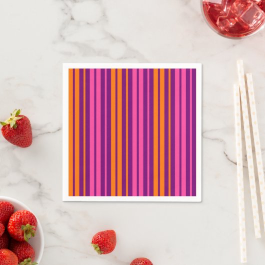Serviette En Papier Design à rayures verticales rose orange violet (En situation)