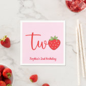 Serviette En Papier Deux Anniversaire Fraise (En situation)