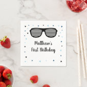Serviette En Papier Deux Lunettes de soleil Cool garçon Anniversaire (En situation)