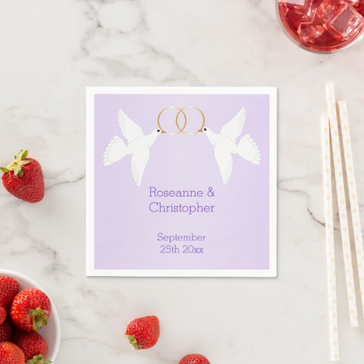 Serviette En Papier Doves Design Mariage couleur Lilac (En situation)