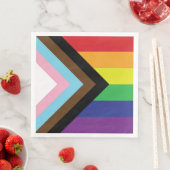 Serviette En Papier Drapeau progressiste LGBTQIA (En situation)