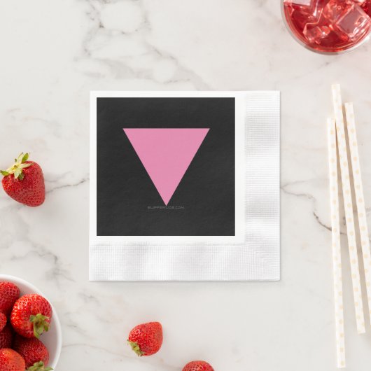 Serviette En Papier Drapeau triangle rose de SlipperyJoe drapeau rose (En situation)