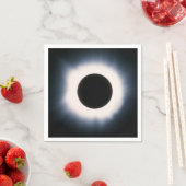 Serviette En Papier Éclipse solaire totale en noir et blanc (En situation)