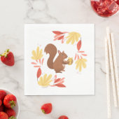 Serviette En Papier Écureuil d'automne avec la noix (En situation)