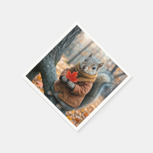 Serviette En Papier Écureuil d'automne tenant une feuille d'érable rou (Coin)