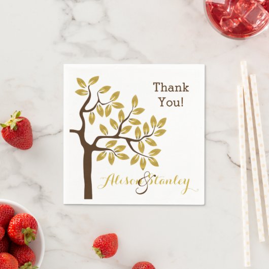 Serviette En Papier Élégant arbre avec feuille d'or feuille moderne ma (En situation)