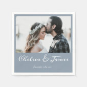 Serviette En Papier Élégant Dusty Blue Calligraphy Mariage photo (Devant)