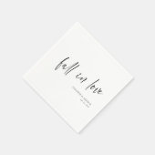 Serviette En Papier Elegant Fall in Love Script Minimalist Wedding (Coin)