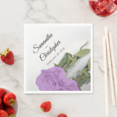 Serviette En Papier Élégant Lilac violet Rose Diagonal Mariage de conc (En situation)