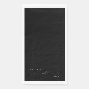Serviette En Papier Élégant Mariage de noms de couple noir et blanc