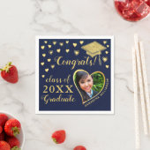 Serviette En Papier Elégant Marine Blue and Gold 2025 Graduation (En situation)