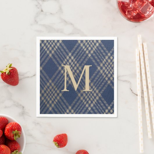 Serviette En Papier Élégant Monogramme bleu et Tan Plaid (En situation)