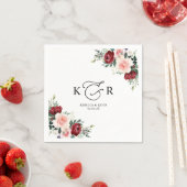 Serviette En Papier Élégant Monogramme Bourgogne Blush Floral (En situation)