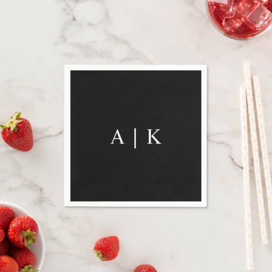 Serviette En Papier Élégant Monogramme Initiales Napkin personnalisabl (En situation)