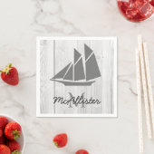 Serviette En Papier Elégant Nautique Gris Voilier & Blanc Faux Bois (En situation)