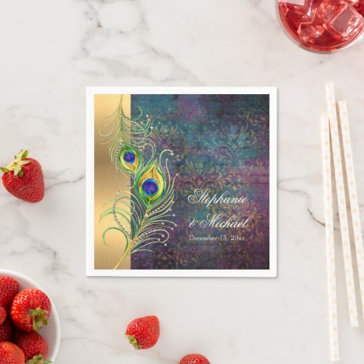 Serviette En Papier Elégant Peacock Feathers Bijoux Scrolls Mariage (En situation)