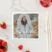 Serviette En Papier Élégant Script Graduate Photo et nom (En situation)