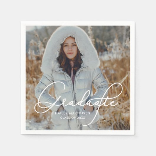 Serviette En Papier Élégant Script Graduate Photo et nom (Devant)