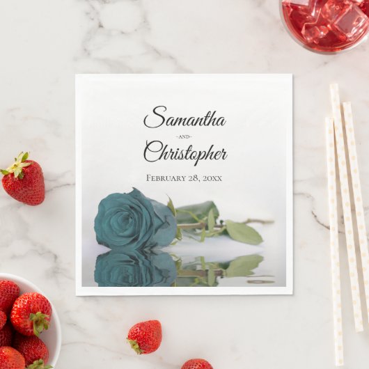 Serviette En Papier Élégant Turquoise à longue tige Turquoise Rose Mar (En situation)