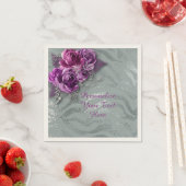 Serviette En Papier Elégant violet Roses Parties scintillant argent Pe (En situation)
