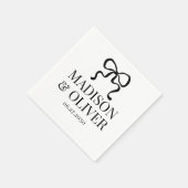 Serviette En Papier Elegant Whimsical Black Bow Monogram Wedding (Coin)