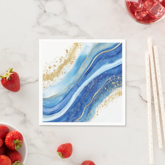 Serviette En Papier Elégante aquarelle bleue et or (En situation)