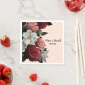 Serviette En Papier Elégante Bourgogne et Fleurs roses (En situation)