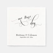 Serviette En Papier Élégante calligraphie Un jour de plus Mariage fest (Devant)