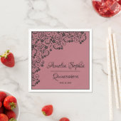 Serviette En Papier Elégante Quinceañera Black Swirls sur Rose Gold Pi (En situation)