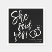 Serviette En Papier Elle a dit oui! | Script de soirée de fiançailles (Devant)