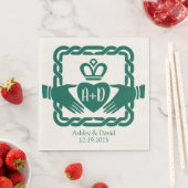 Serviette En Papier Emerald Green Celtic Knot Claddagh Mariage (En situation)